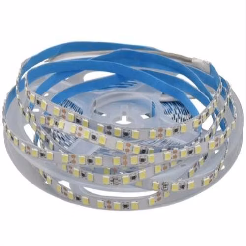 Prodotti di alta qualità, 2600 lumen/metro, IP20, bassa tensione, DC 12V, 9,6 W/m, 120 LED/m, striscia LED SMD 2835 a risparmio energetico, utilizzata per armadi, sale da pranzo